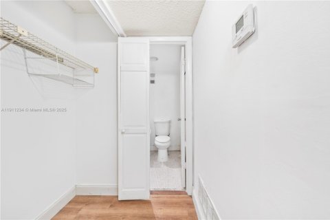 Copropriété à vendre à Miami, Floride: 1 chambre, 76.64 m2 № 1967228 - photo 18