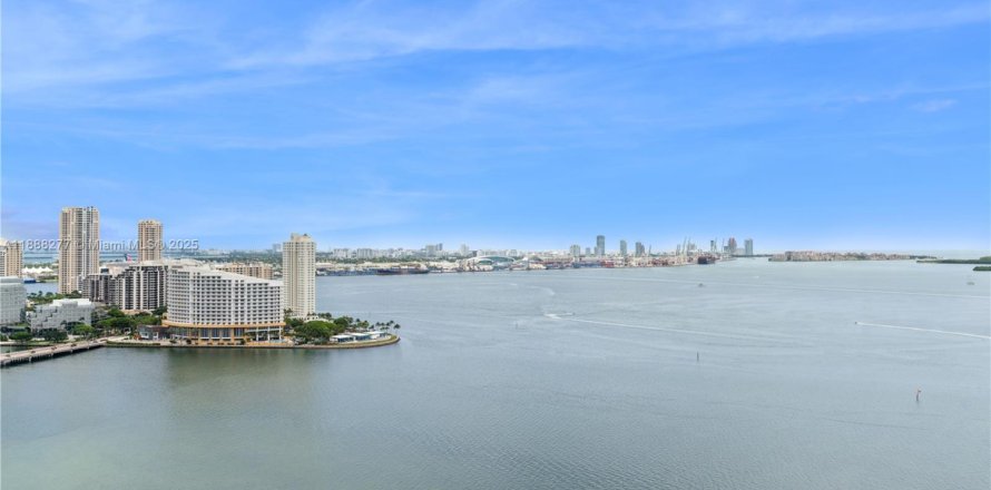 Condo à Miami, Floride, 2 chambres  № 2021208