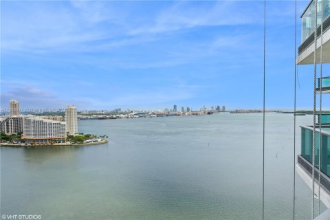 Copropriété à vendre à Miami, Floride: 2 chambres, 142.05 m2 № 2021208 - photo 3