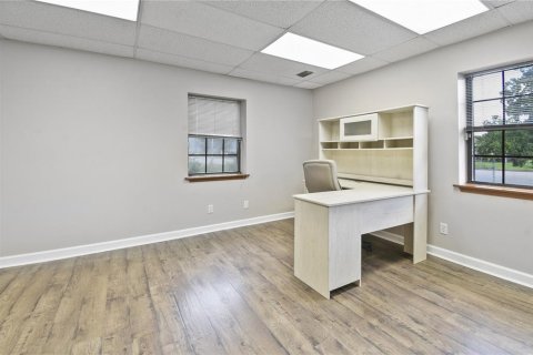 Commercial property in Jacksonville, Florida № 1582475 - photo 6