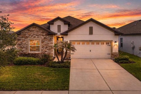 House in San Antonio, Florida 4 bedrooms, 200.76 sq.m. № 2212073