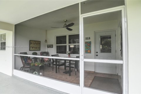 Condo in Hallandale Beach, Florida, 2 bedrooms № 1949644 - photo 2