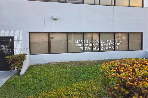 Propiedad comercial en venta en Miami, Florida № 2028144 - foto 5