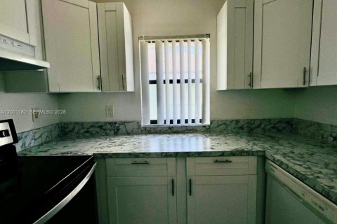 Снять в аренду квартиру в Санрайз, Флорида 1 спальня, 55.28м2, № 2065214 - фото 5