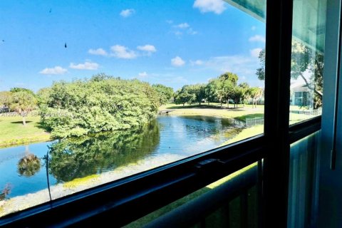 Снять в аренду квартиру в Санрайз, Флорида 1 спальня, 55.28м2, № 2065214 - фото 14