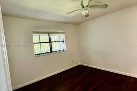 Снять в аренду квартиру в Санрайз, Флорида 1 спальня, 55.28м2, № 2065214 - фото 13