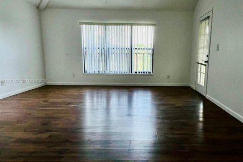 Снять в аренду квартиру в Санрайз, Флорида 1 спальня, 55.28м2, № 2065214 - фото 8