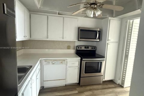 Condominio en venta en North Miami Beach, Florida, 1 dormitorio, 73.39 m2 № 1940390 - foto 13