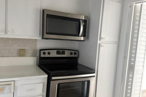 Condominio en venta en North Miami Beach, Florida, 1 dormitorio, 73.39 m2 № 1940390 - foto 17