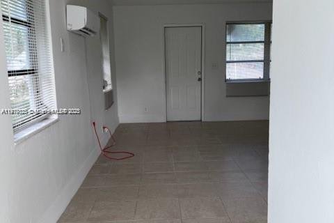 Villa ou maison à vendre à Fort Lauderdale, Floride: 2 chambres, 97.64 m2 № 1966417 - photo 11