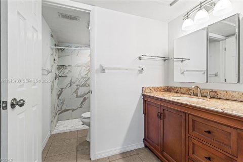 Купить кондоминиум в Кейп-Корал, Флорида 2 спальни, 98.57м2, № 2061384 - фото 27