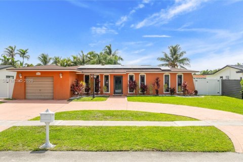 House in Pembroke Pines, Florida 4 bedrooms, 165.74 sq.m. № 2087002