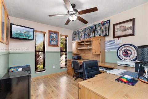 House in Pembroke Pines, Florida 4 bedrooms, 165.74 sq.m. № 2087002 - photo 12