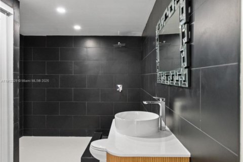 Villa ou maison à vendre à North Miami Beach, Floride: 3 chambres, 109.16 m2 № 1972742 - photo 27