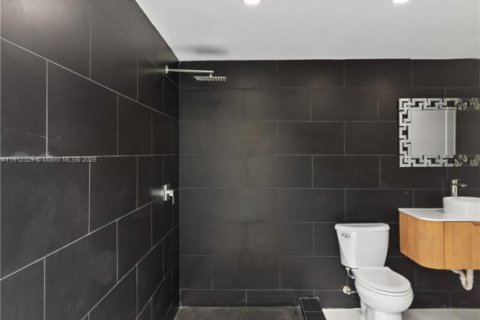 Villa ou maison à vendre à North Miami Beach, Floride: 3 chambres, 109.16 m2 № 1972742 - photo 30