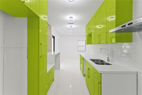 Villa ou maison à vendre à North Miami Beach, Floride: 3 chambres, 109.16 m2 № 1972742 - photo 14