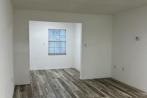 Condo in Saint Petersburg, Florida, 1 bedroom № 2403663 - photo 6