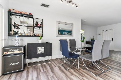 Casa en venta en Boca Raton, Florida, 3 dormitorios, 111.11 m2 № 1992167 - foto 10