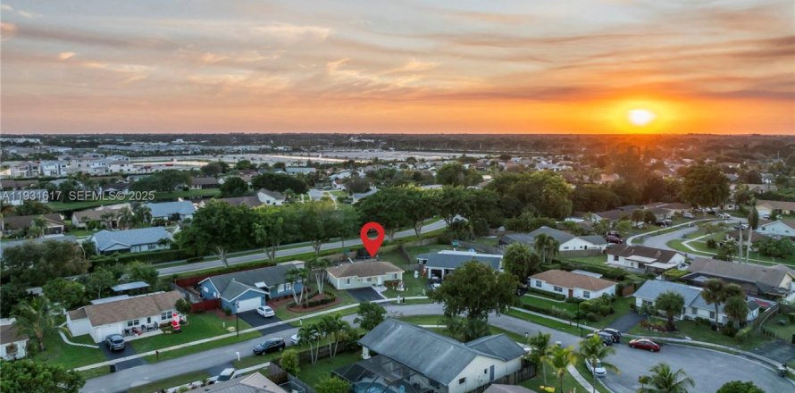 Casa en Boca Raton, Florida 3 dormitorios, 111.11 m2 № 1992167