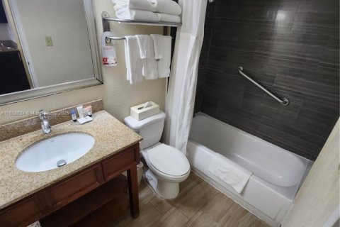 Copropriété à louer à Sunny Isles Beach, Floride: 33.44 m2 № 1729895 - photo 11