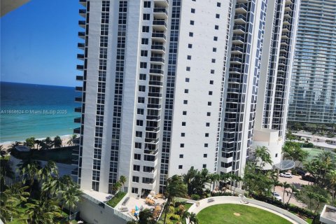 Copropriété à louer à Sunny Isles Beach, Floride: 33.44 m2 № 1729895 - photo 28