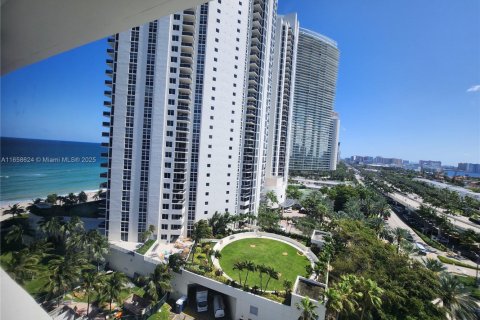 Copropriété à louer à Sunny Isles Beach, Floride: 33.44 m2 № 1729895 - photo 27
