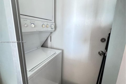 Copropriété à vendre à North Miami Beach, Floride: 2 chambres, 95.22 m2 № 1867140 - photo 14