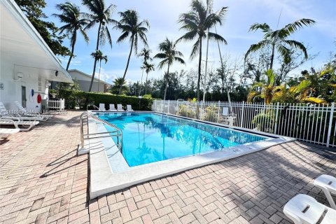 Copropriété à vendre à North Miami Beach, Floride: 2 chambres, 95.22 m2 № 1867140 - photo 19