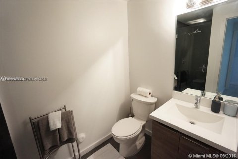 Apartment in Miami Beach, Florida 2 bedrooms, 65.59 sq.m. № 2060687 - photo 6