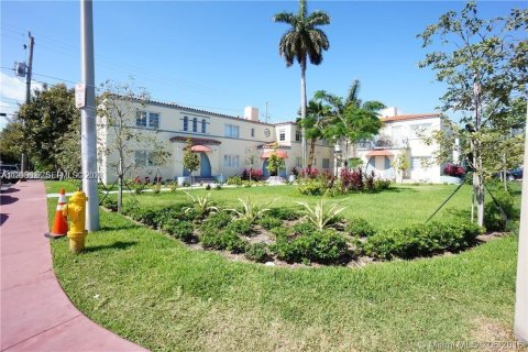 Apartment in Miami Beach, Florida 2 bedrooms, 65.59 sq.m. № 2060687 - photo 18