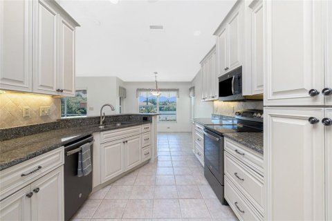 House in Port Charlotte, Florida 3 bedrooms, 161.93 sq.m. № 1837427 - photo 11