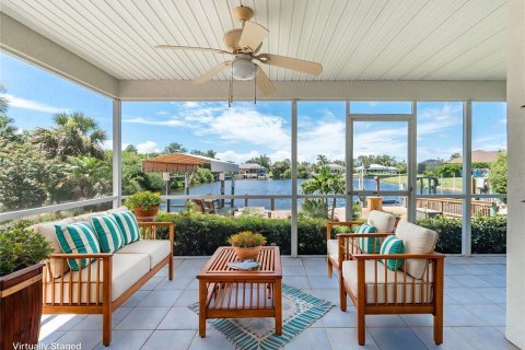 House in Port Charlotte, Florida 3 bedrooms, 161.93 sq.m. № 1837427 - photo 14
