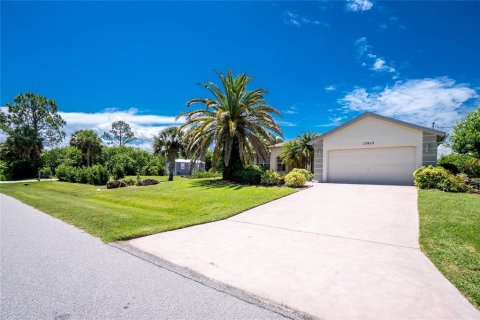 House in Port Charlotte, Florida 3 bedrooms, 161.93 sq.m. № 1837427 - photo 2