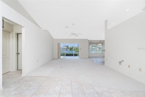 House in Port Charlotte, Florida 3 bedrooms, 161.93 sq.m. № 1837427 - photo 5