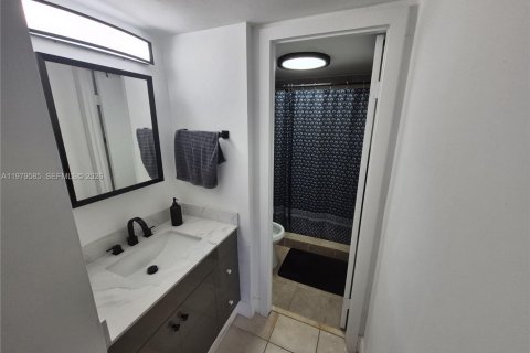 Купить кондоминиум в Майами, Флорида 1 спальня, 72.19м2, № 2043495 - фото 11