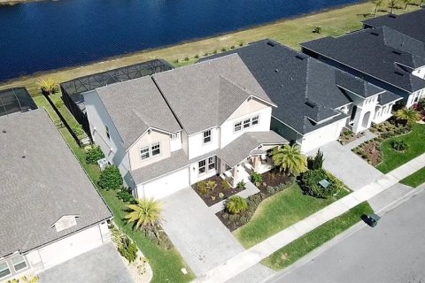 House in Daytona Beach, Florida 4 bedrooms, 283.07 sq.m. № 1735257 - photo 9