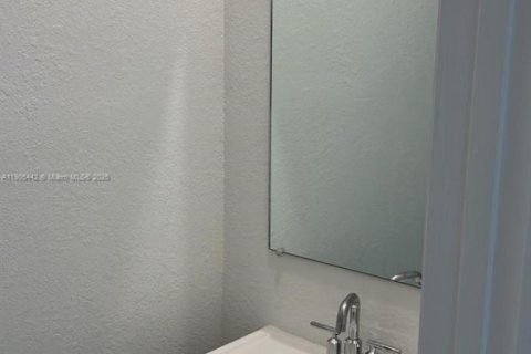 Adosado en venta en Homestead, Florida, 3 dormitorios, 136.19 m2 № 2016783 - foto 18