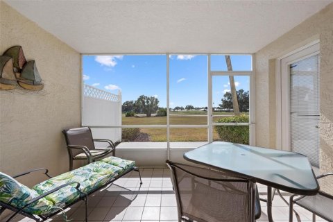 Condo in Venice, Florida, 2 bedrooms  № 2210632 - photo 25