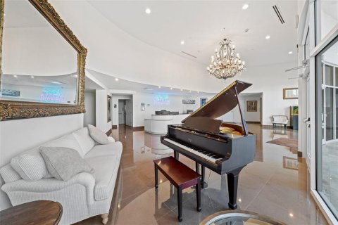 Condo in Merrit Island, Florida, 2 bedrooms  № 1283208 - photo 7