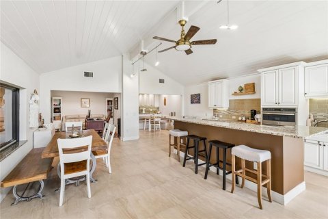 House in Wesley Chapel, Florida 3 bedrooms, 238.48 sq.m. № 2124450 - photo 16