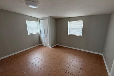 Casa en alquiler en Port Charlotte, Florida, 3 dormitorios, 109.9 m2 № 1825108 - foto 6