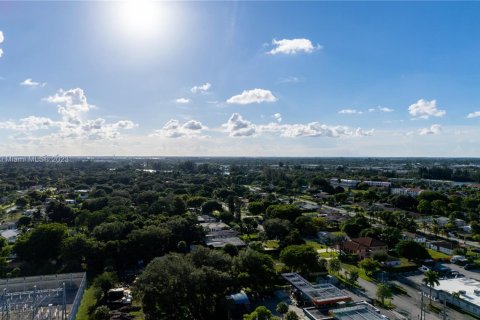 Commercial property in Miami, Florida № 1957525 - photo 7