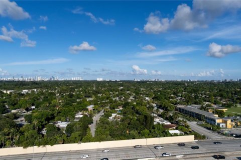 Commercial property in Miami, Florida № 1957525 - photo 3