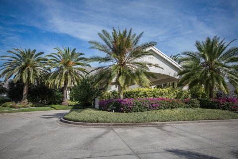 House in Venice, Florida 3 bedrooms, 201.51 sq.m. № 1833372 - photo 30