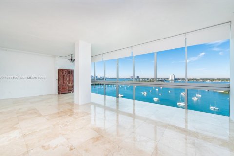 Condo in North Bay Village, Florida, 2 bedrooms  № 2041598 - photo 2