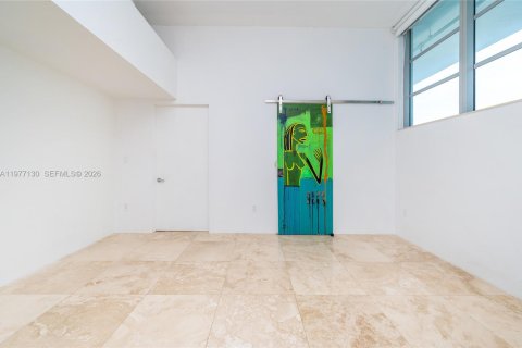 Condo in North Bay Village, Florida, 2 bedrooms  № 2041598 - photo 22