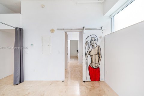 Condo in North Bay Village, Florida, 2 bedrooms  № 2041598 - photo 15