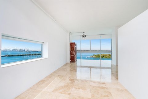 Condo in North Bay Village, Florida, 2 bedrooms  № 2041598 - photo 6