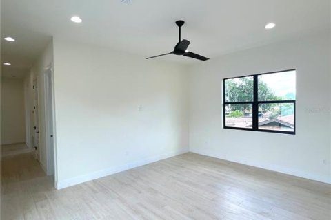House in Orlando, Florida 4 bedrooms, 287.25 sq.m. № 1735095 - photo 28