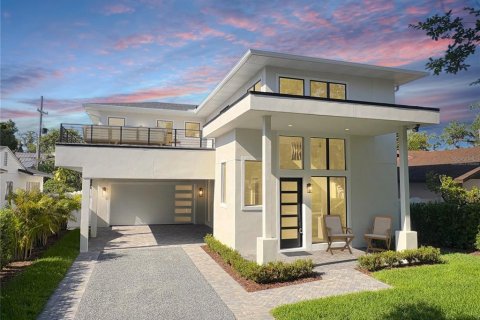 House in Orlando, Florida 4 bedrooms, 287.25 sq.m. № 1735095 - photo 2